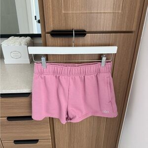 ALO Yoga Accolade Short Pink Wild Rose